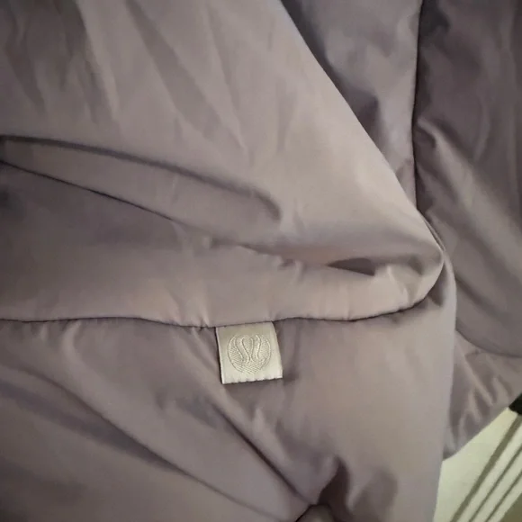 Lululemon Hooded Insulated Wrap Puffer - Picture 5 of 5